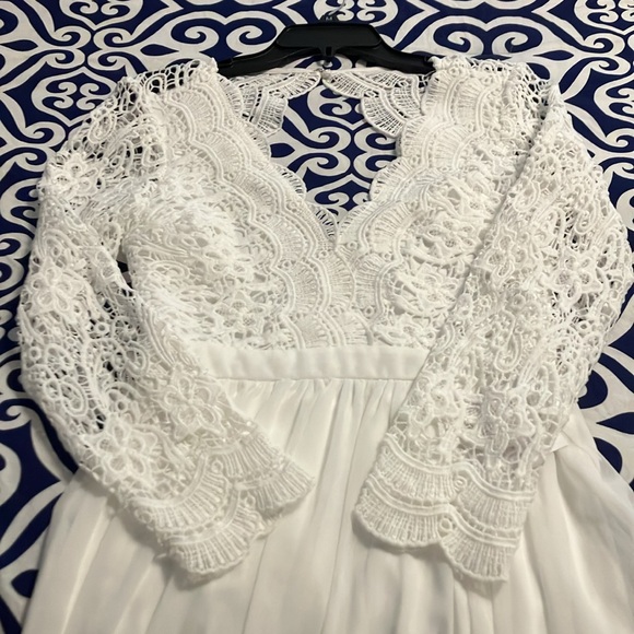 White formal - Picture 4 of 5